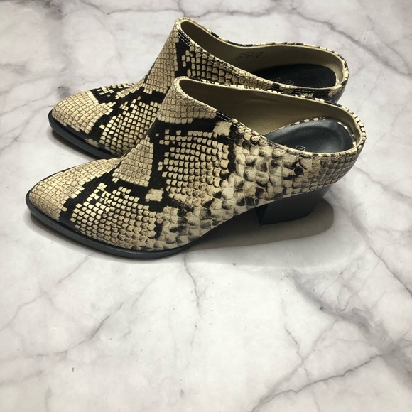 Call it spring womens vegan snake print mules 6.5 - Picture 6 of 12